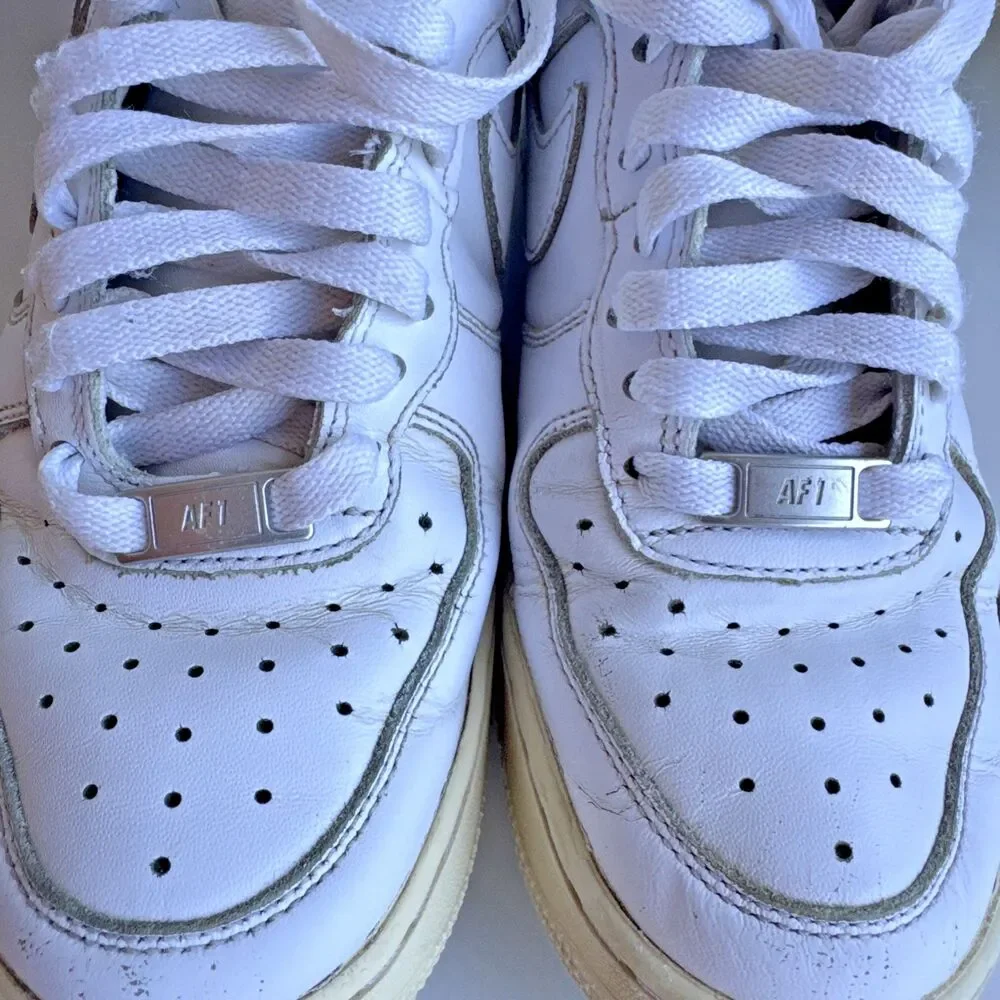 Nike Air Force 1 High White Leather Sneakers Mens Size 7 EU38 Retro 334031-105